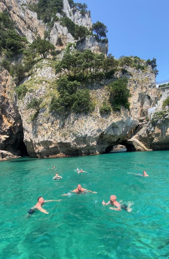Experiencia Snorkel descubre el fondo marino del faro del caballo desde Laredo